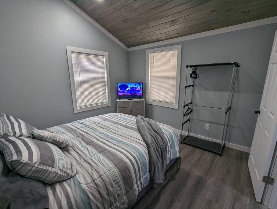 Summerlee Suite - Beautiful Remodeled Farmhouse Oak Hill Exterior photo